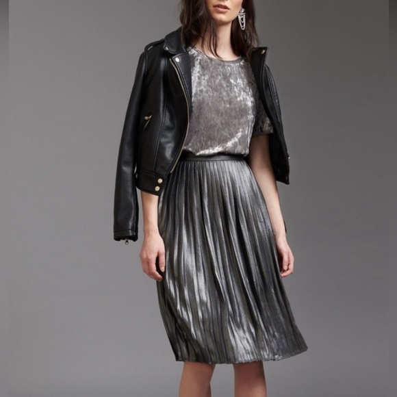 (#79)DYNAMITE Jupe Metallic Pleated Skirt - Picture 1 of 3